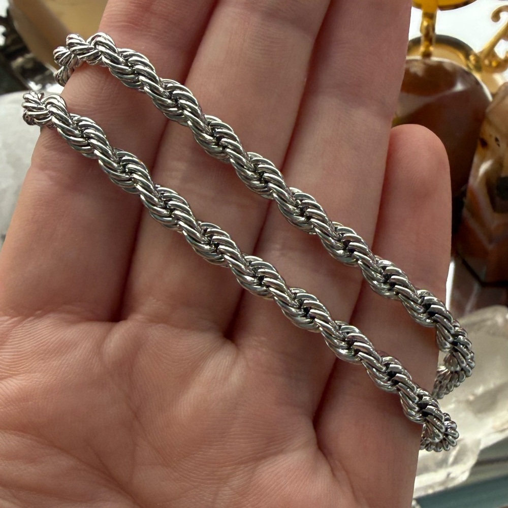 18k GP Rope Chain - Picture 4 of 7